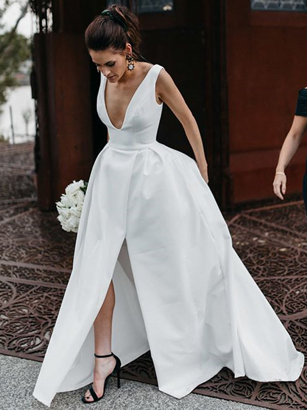 Elegant A Line Deep V Neck Tulle Wedding Dresses with Long Sleeves VK120606