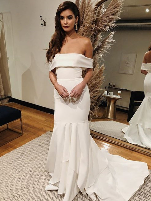 Simple Mermaid Satin Wedding Dress with Long Puffy Sleeve