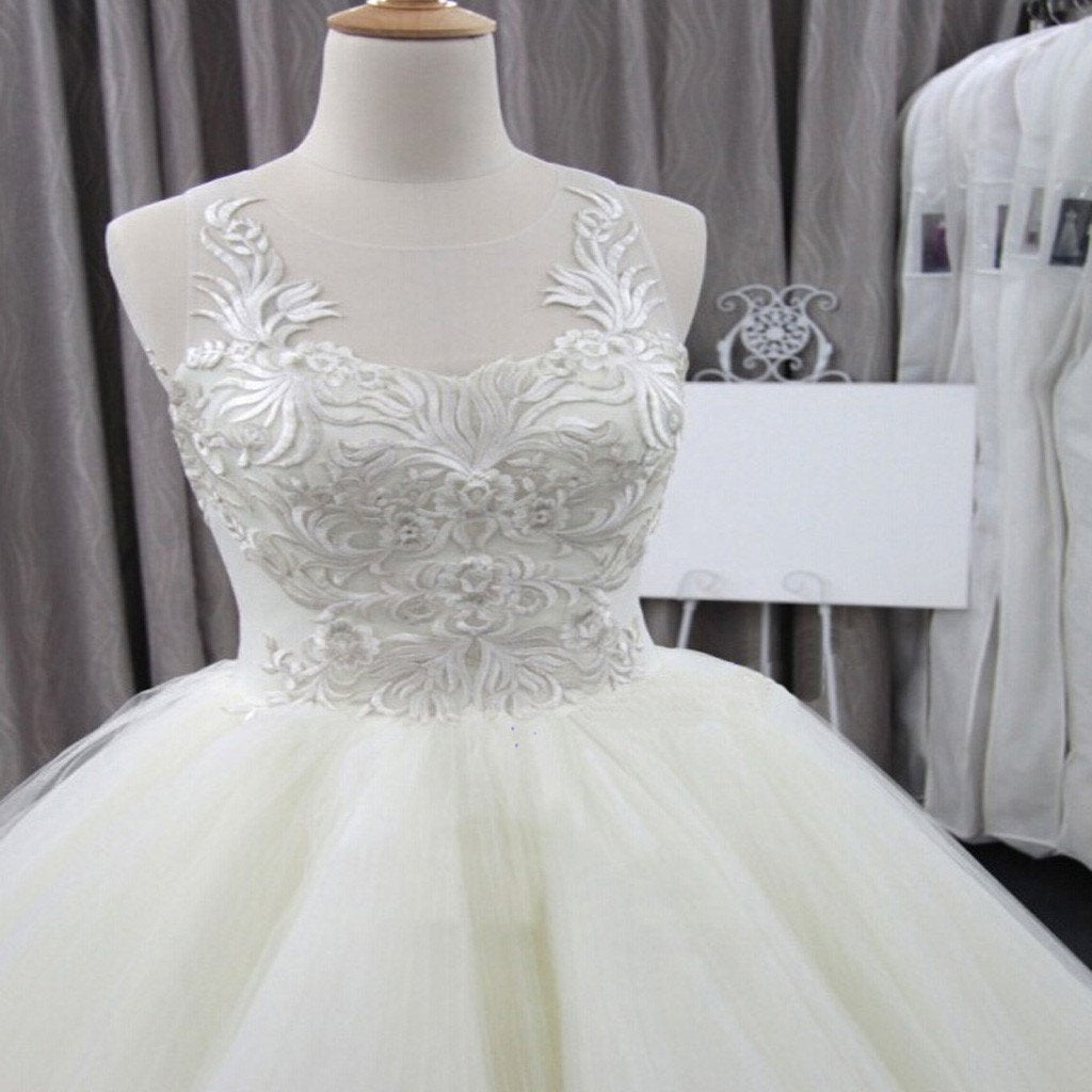 Vantage Lace Unique Design Ivory Tulle Wedding Dresses, Gorgeous Brida Dairy Bridal Vantage Lace Unique Design Ivory Tulle Wedding Dresses, Gorgeous Brida Dairy Bridal
