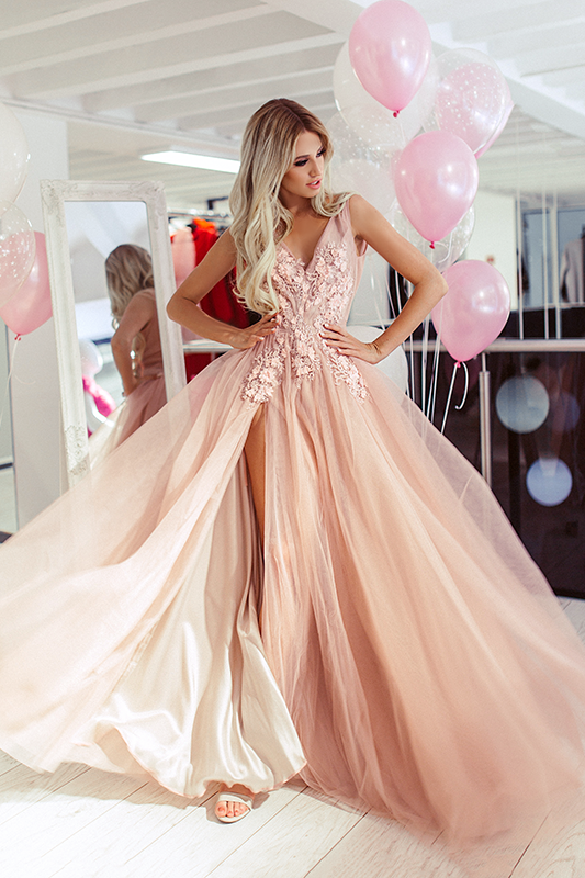 a-line sleeveless v-neck floor-length with applique tulle dresses Tulle A-line Sheer Straps V-neck Applique Floor-length Sleeveless Wedding Dress Cover